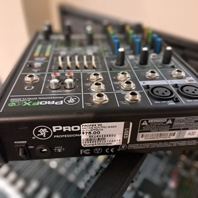 Mackie - PROFX4 V2 2